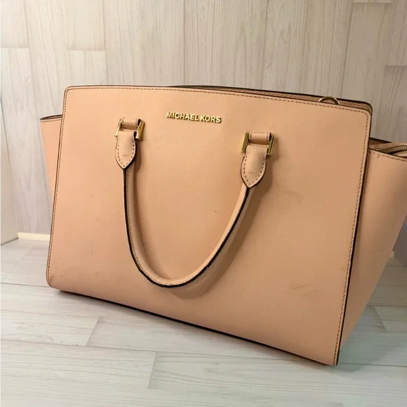 Michael Kors Cream Satchel Bag - Picture 2 of 6